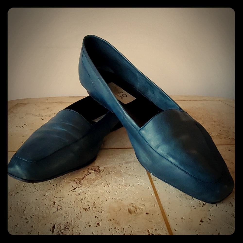Navy Blue Leather Flats/Loafers